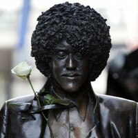 Phil Lynott statue to return to Harry Street next week