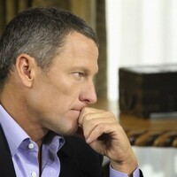 Lance Armstrong offers co-operation if he's treated equally