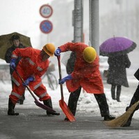 Heaviest snow in decades leaves 11 dead, over 1,000 injured in Japan
