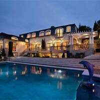 Want to live beside Zuckerberg? Here are 15 very expensive pads for sale nearby