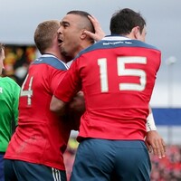 GIF: Keith Earls dives over for early try in rousing Munster victory