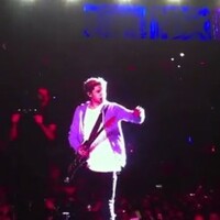 Niall Horan and Harry Styles inexplicably discussed Irish trains at last night's 1D gig