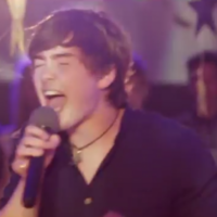 Coldplay sound better as Gaeilge, and Col&Atilde;&iexcl;iste Lurgan are proving it