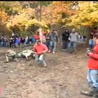 Absolute boss narrowly avoids hurtling motorbike, without even hanging up his phone