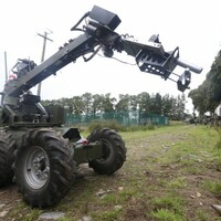 Army bomb robot examines suspect ‘flower pot’ outside Dublin barracks