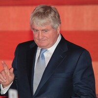Denis O'Brien has blocked the broadcast of an RT&Atilde;� news story about him