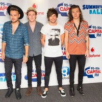One Direction insist that they're not splitting up 