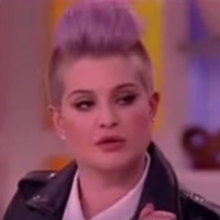 Kelly Osbourne's apologised after making a 'racist' remark about Latinos on live telly