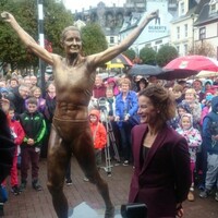 This is the statue of Sonia O'Sullivan that was unveiled in Cobh today