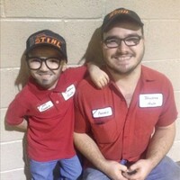 A daughter chose to dress up as her dad this Halloween and it's just the best