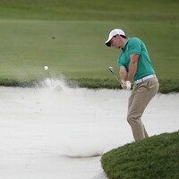 Rory McIlroy grabs WGC Doral lead with bogey-free 68