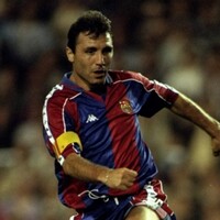Stoichkov poses with dead animals on Safari