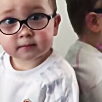 This little kid had the best excuse when caught writing on his mam's mirror 