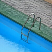 Two children and their teenage babysitter drown in Colorado swimming pool