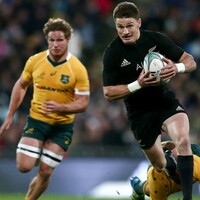 Beauden Barrett re-signs with New Zealand until after 2019 World Cup
