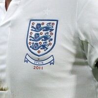 England plan to wear poppies for Scotland clash despite Fifa ban