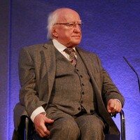 Woman who repeatedly threatened to bomb the President avoids jail