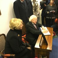 'Con la simpatico': President Higgins is first to sign book of condolences for Castro