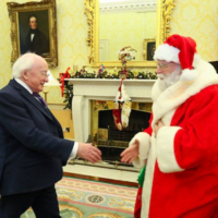 Santa Claus paid a visit to President Higgins at the &Atilde;�ras