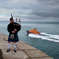 'A fitting tribute': Coastguards called to rescue operation at ceremony to remember people lost at sea