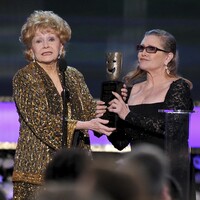 Carrie Fisher's mother Debbie Reynolds dies just one day after her