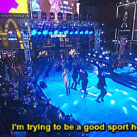 Mariah Carey had a lipsync malfunction of epic proportions in Times Square last night