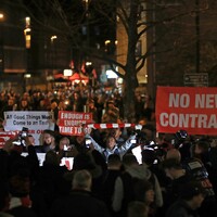 Wenger will consider angry fan protests when deciding if it's time to leave Arsenal 