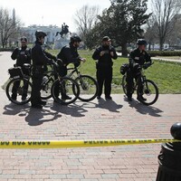 Man arrested after White House 'bomb scare' 