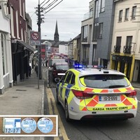 Garda&Atilde;&shy; stop driver for wearing no seatbelt, find fake tax and insurance discs