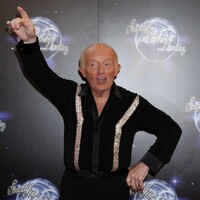 Magician Paul Daniels chops off finger in saw accident 