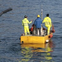 Fuel detected in sea around capsized Costa Concordia