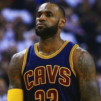 LeBron leads Cavs again, Spurs edge ahead