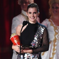 Poll: Should acting awards scrap 'male' and 'female' categories?