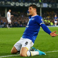 Barkley puts contract blues behind him to see off Hornets