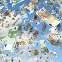 Poll: Should the Government reduce taxes?