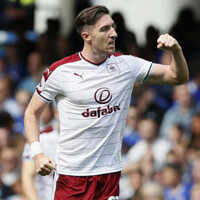 Burnley give Irish international Ward new contract until 2019