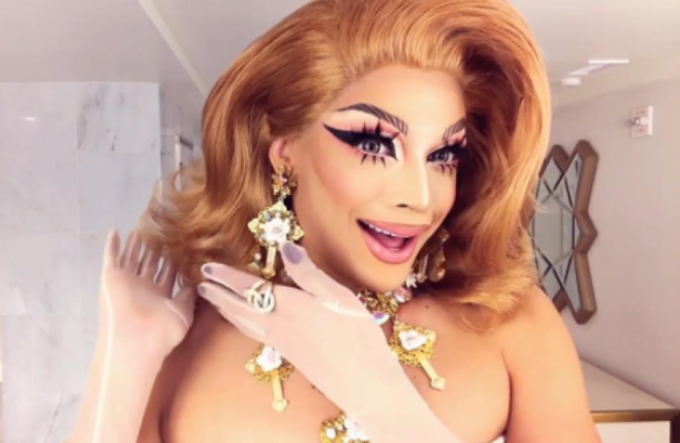 9 Tricks For Flawless Makeup From Your Favourite Drag Queens 9435