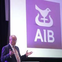 Poll: Should caps on bankers' pay and bonuses be lifted?