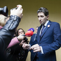 With nearly 700,000 on waiting lists, Harris pledges more investment in health services