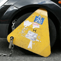 Dublin clampers spat at, pushed and struck with steel bars by angry motorists