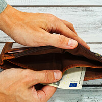 All weekly social welfare payments to increase by a fiver from March