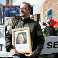 Susie Long's husband says 10 years after her death, people are still stuck on waiting lists