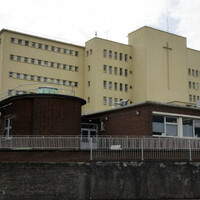 Witness tells court he called doctor accused of groping boys a 'dirty b**tard'