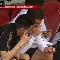 WATCH: Xabi Alonso keeps Jose Mourinho updated on the FA Cup final