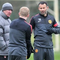 Ferguson eager to rest Ferdinand as United on the brink 