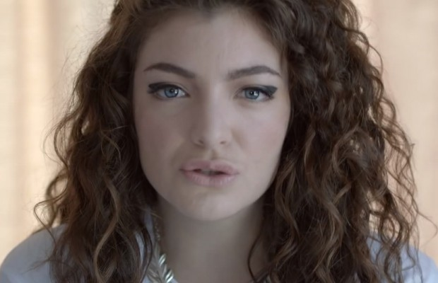 Lorde wrote a lovely message of a support on this Irish 