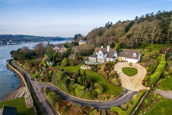 5 Of The Most Amazing Houses Up For Sale In Ireland This Year