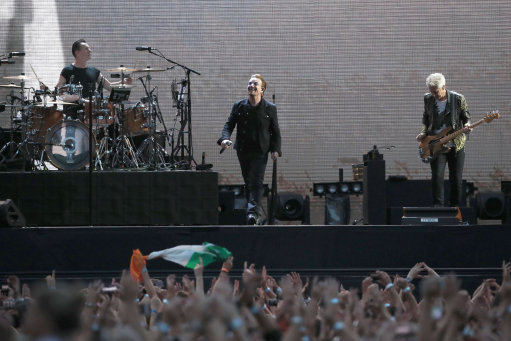 U2 Fans Receive 
