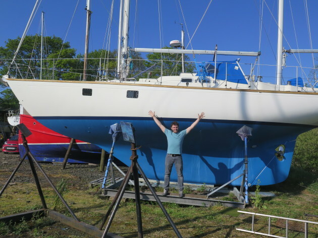 Out the water, Gregor waving