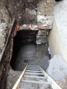Georgian cellars and cobbled road found during Luas Cross City dig